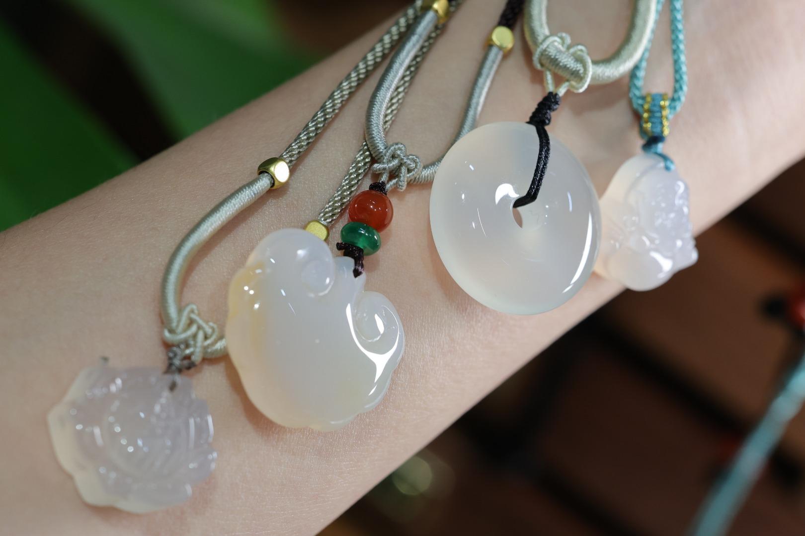 o_1h008ojma1hda1tp4147j1b1e19r