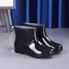 Botas de lluvia de seguridad de caña alta para hombre, botas de lluvia cortas, impermeables y antideslizantes, con forro de felpa engrosado, resistentes a ácidos y álcalis, botas de agua extra altas, botas de goma para cocina