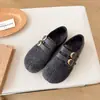 Zapatos casuales mujer suave velcro 2026 nuevos mocasines suela plana estilo coreano división falsa otoño casual doble hebilla puntera de moda