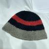 Otoño e Invierno retro nicho cálido gorro de pescador de punto para mujer estilo coreano hecho a mano lana combinación de colores sombrero de cubo pequeño que hace ver el rostro pequeño