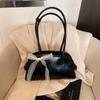 Bolsa de Mão Popular de Nicho Transfronteiriça Feminina Novo Estilo Primavera e Verão 2025 Simples Versátil Bolsa de Ombro Textura Bolsa de Axila Travesseiro