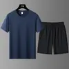 Conjunto de Duas Peças T-shirt e Shorts de Verão Moderno Fino Respirável Elástico Toque Fresco Roupa Esportiva Casual Masculina de Seda de Gelo