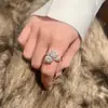 Anillo Abierto de Flor de Zirconia Europeo y Americano Exquisito Sentido de Alta Gama Nuevo Anillo para el Dedo Versátil Nuevo Anillo Único Pulsera