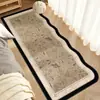 Alfombra de rizo para mesita de noche estilo francés, de alta gama, resistente a la suciedad, de bajo mantenimiento, para dormitorio principal, tira larga estilo vintage para uso doméstico