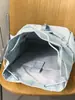 Mochila Ice Mist Azul Claro com Aba e Múltiplos Bolsos para Casais, Estilo Descontraído para Viagens ao Ar Livre e Ciclismo, Disponível em Tamanhos Pequeno e Grande