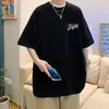 Camiseta de verão para homens, um conjunto completo de roupa fresco e estiloso com shorts largos e mangas curtas, visual moderno e de alta qualidade
