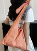 Yuezhi retro gran capacidad 2026 primavera nuevo diseño estilo francés de alta gama floral bandolera de un solo hombro para mujer