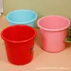 Fabricantes de Cubetas de Plástico Cubeta Redonda de Plástico Engrosada Portátil Cubeta para Almacenamiento de Agua para Lavado de Autos del Hogar del Estudiante Cubeta Imprimible