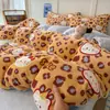 Juego de tres piezas de terciopelo de leche para dormitorio estudiantil, funda de edredón de forro polar de doble cara para otoño e invierno, juego de cuatro piezas cálido y engrosado de forro polar de coral