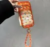 Cordón de Cadena de Cuentas de Lunares se Transforma Instantáneamente en una Funda Arcoíris para iPhone 17 iPhone 16 Pro Max de Apple en Colores Caramelo