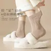 Meias Longas de Malha Grossa com Tranças Femininas para Outono e Inverno Zhuji, Meias Quentes de Inverno até a Panturrilha, Meias Maternidade Brancas Sem Costura para Casa