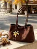 2026 Nuevo Bolso Tote Retro Merade Gran Capacidad para Viajes Diarios Bolso de Hombro Único Versátil Simple de Mano para Mujer