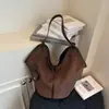 Bolso de Hombro Retro de Lujo Ligero Estilo Francés Nicho para Mujer Otoño 2025 Versátil Simple para Oficina Viaje