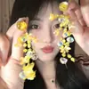 ¡La atmósfera es absolutamente impresionante! ¡Los Aretes de Flor Amarilla Son Tan Brillantes! Aretes de Flores con Perlas, Aretes de Lujo para Fiestas