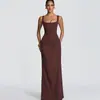 Ropa de mujer transfronteriza de Amazon 2026 nuevo elegante color liso con tirantes escotados fruncido a la cintura teñido anudado vestido con abertura