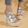 Sandalias de tacón alto grueso de talla grande transfronterizas para mujer 2025 Europa y Estados Unidos verano nuevo boca de pez hebilla de cinturón remache zapatillas sandalias