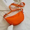 Bolsa de dumpling bolsa transversal de nylon para mulheres 2022 nova tendência pequena bolsa de ombro bolsa de axila versátil bolsa de ombro única de lona