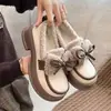 Zapatos de cuero para mujer estilo japonés que aumentan la altura, nueva colección de invierno 2026, con forro de felpa, detalle de lazo, suela de plataforma, estilo Mary Jane francés, zapatos de algodón