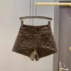 Estilo Americano Chica Atrevida Cintura Alta Estampado de Leopardo Dos Botones Pantalones Cortos de Mezclilla para Mujer Verano Nuevos Pantalones de Pierna Ancha Línea A Adelgazantes Pantalones Cortos Atrevidos