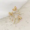 Banho de Cobre com Ouro Real 18K Versão Coreana Broche Pingente de Pérola Assimétrico com Laço Ins Acessórios de Joias Feitos à Mão