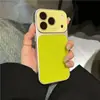 Alto Valor Estético, Adecuado para Transformar Instantáneamente tu iPhone 17 Pro Max en una Funda Protectora Apple 16 con Textura de Cuero Lichi Retro, Nuevo Modelo para 15 y 14