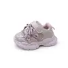 Zapatillas deportivas para niños con suelas blandas, nuevo modelo otoño 2026, zapatos tipo dad de malla transpirable para niños, zapatillas de correr antideslizantes para niñas, modernos