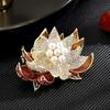 High-end novo elegante requintado boa sorte Broche Lotus Lotus acessórios anti-exposição doce pino pérola fresca