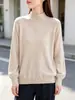 Camiseta básica de terciopelo Andy de tres hilos con cuello semi-alto para mujer, nueva ropa interior ajustada de otoño e invierno, suéter de punto ultrasuave y acogedor con detalles de abalorios