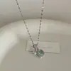 Colar pingente quadrado de zircônia de luxo leve para mulheres, corrente clavicular de luxo leve de alta qualidade, design moderno e simples, acessório versátil