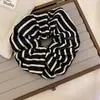 Scrunchie de Satén Rayado Retro Simple Lazo de Cola de Caballo de Gama Alta Cuerda para el Cabello Versátil Flor para el Cabello Estilo Coreano