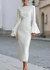 Ropa de moda transfronteriza europea y americana para mujer, vestido de manga larga acampanada ajustado sin hombros para el trabajo y fiestas