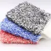 Guantes para lavar coches hechos de felpa de coral fina, engrosados y duraderos para el invierno, paño de limpieza especializado para secar el coche, uso en limpieza del hogar, forma de pata de oso, color gris