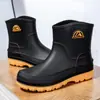 Botas de Lluvia para Hombre para Uso Exterior, Antideslizantes, Impermeables, Botas de Lluvia Cortas de Moda, Zapatos de Goma Resistentes al Desgaste de Suela Gruesa, Zapatos de Agua para Día Lluvioso de Cocina y Pesca