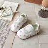 Zapatos Deportivos Ligeros para Niñas, Suela Suave Antideslizante, Nuevo Estilo Otoño, Dulces con Flores, Casual, Cierre de Velcro