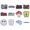 Broche de metal de moda de nicho con cara sonriente de aguacate, dientes, hongo, letras en inglés, creativo de dibujos animados, nuevo, personalidad