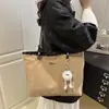 Diseño de Nicho de Moda Otoño 2026 Nueva Moda Gran Capacidad Casual Versátil Elegante Bolso de Hombro y Mano Bolsa para Viajes Diarios