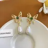 Pendientes de Mariposa Calados Estilo Palacio Retro, Elegantes, de Alta Gama, Pendientes Estilo Lujo Accesible, Pendientes Largos con Pasador de Plata S925