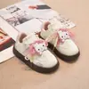 Zapatos de niña estilo alemán Zapatillas de skate para niños Zapatos casuales versátiles de suela blanda para niñas Nuevos zapatos infantiles elegantes para Primavera y Otoño 2026