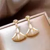 Pendientes de Plata 925 con Forma de Abanico para Mujer, Pendientes Elegantes de Lujo Ligero de Alta Gama, Pendientes de Diseño Exquisito Explosivos Nuevos 2024