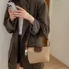 Colección Otoño/Invierno 2026: Bolso de Moda Versátil de Cuero Mate, Bolso de Oficina, Bolso Vintage de Cuero Suave, Bolso Cruzado Minimalista Tipo Bollo