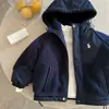Chaqueta Acolchada Infantil 2026 Invierno Niños y Niñas Parche de Lana de Cordero Algodón con Capucha Chaqueta Gruesa de Piel para Bebé