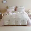 Estilo Ins coração de menina algodão de fibra longa conjunto de cama de quatro peças bordado de desenho animado fofo capa de edredom 100% algodão lençol de cama conjunto branco e rosa