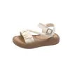 Sandálias Novas para Meninas 2026 Verão Estilo Coreano Sapatos de Princesa Solado Macio Sapatos de Praia Antiderrapantes Respiráveis para Crianças Pequenas, Médias e Grandes