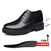 Nuevos Zapatos de Cuero Calados de Verano 2026 para Hombre, Zapatos Formales de Negocios Casuales para Hombre que Aumentan la Altura con Suela Gruesa, Disponibles al por Mayor