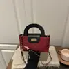 Bolso de Mano de Moda Acolchado Bordado con Hebilla de Cierre Estilo Coreano 2025 Nuevo Bolso de Cadena Estilo Chanel Bolso Cruzado Bolso Cuadrado Pequeño para Mujer