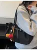 Bolsa Tote Retro Simples Versátil Transfronteiriça para Mulheres 2025 Inverno Nova Nicho Luxo Leve Estilosa Diária de Ombro
