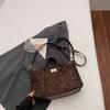 Bolso Texturizado Retro de Nicho para Mujer 2025 Otoño Nuevo Estilo Bolso de Gamuza Bolso Simple de Hombro Cruzado