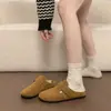 Sandálias Birkenstock leves estilo francês com solas grossas, design de biqueira fechada e estilo slip-on, adequadas para mulheres usarem ao ar livre na primavera e no verão de 2026, também ideais para mulheres grávidas