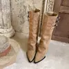 Botas de cuña altas adelgazantes de punta para mujer, nuevo estilo de otoño 2026, adecuadas para combinar con faldas, botas de pantalón versátiles vintage