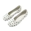 Zapatos planos retro Mary Jane de punta baja para mujer, zapatos de talla grande, nuevos zapatos de pezuña de cerdo con lunares de satén 2026, zapatos de punta dividida